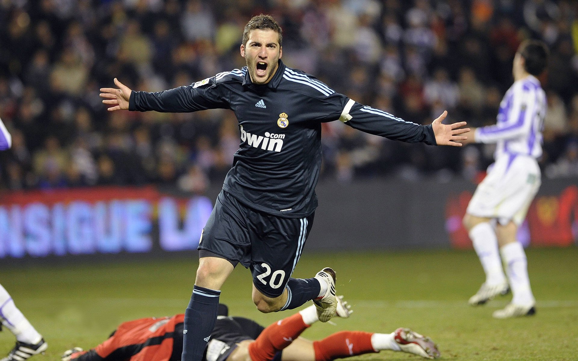 穿越火线 新晋选手崭露头角，穿越火线新出的女角色叫啥名